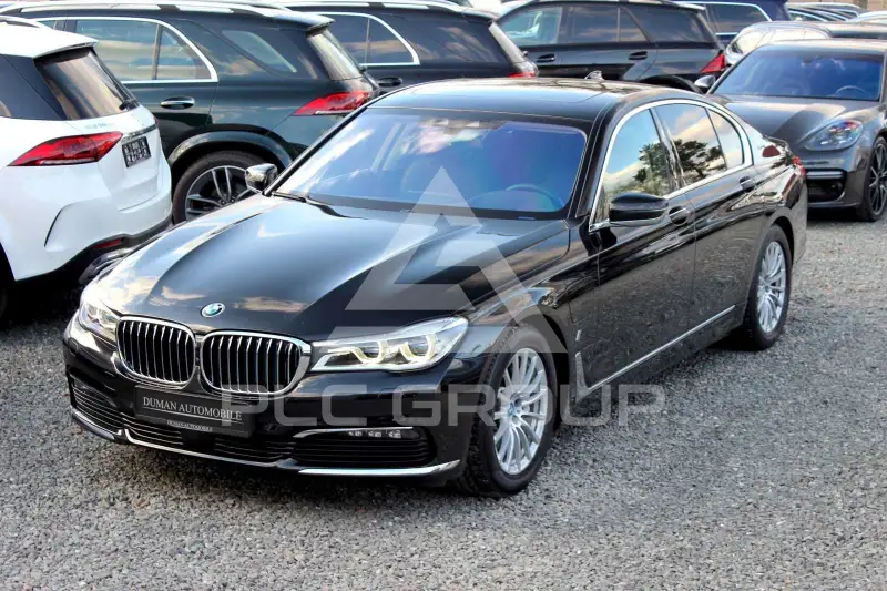 2017 BMW 740