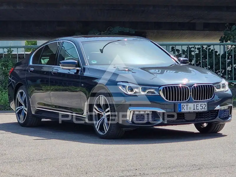 2017 BMW 740