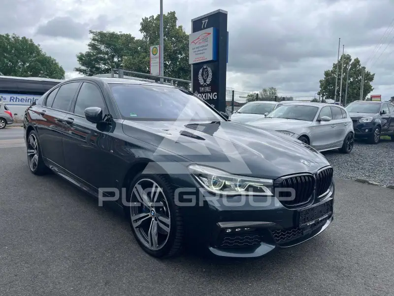 2017 BMW 740