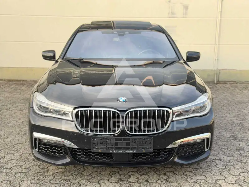 2017 BMW 750