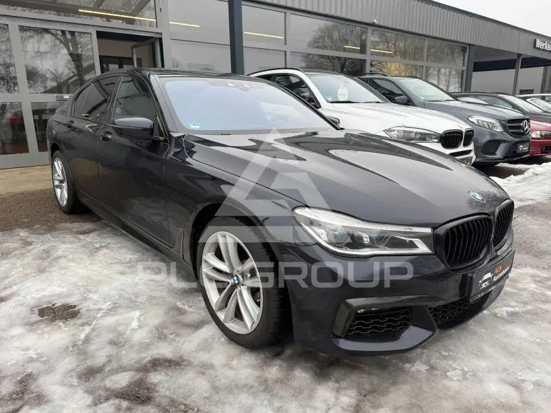 2017 BMW 750