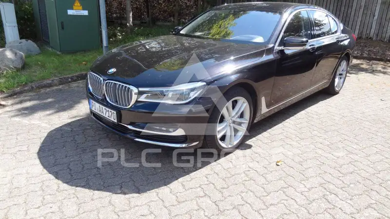 2017 BMW 750