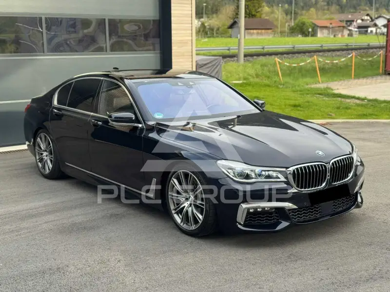2017 BMW 750