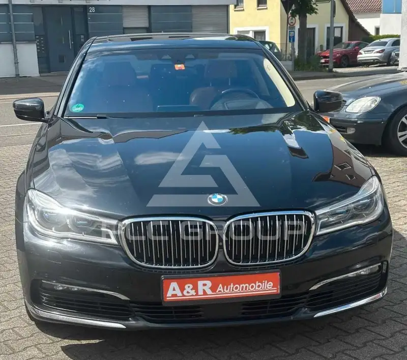 2017 BMW 750