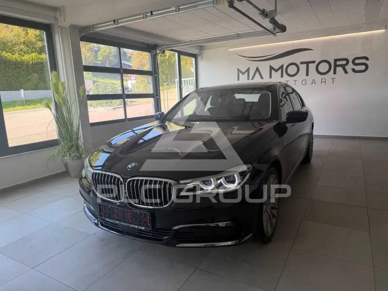 2017 BMW 750