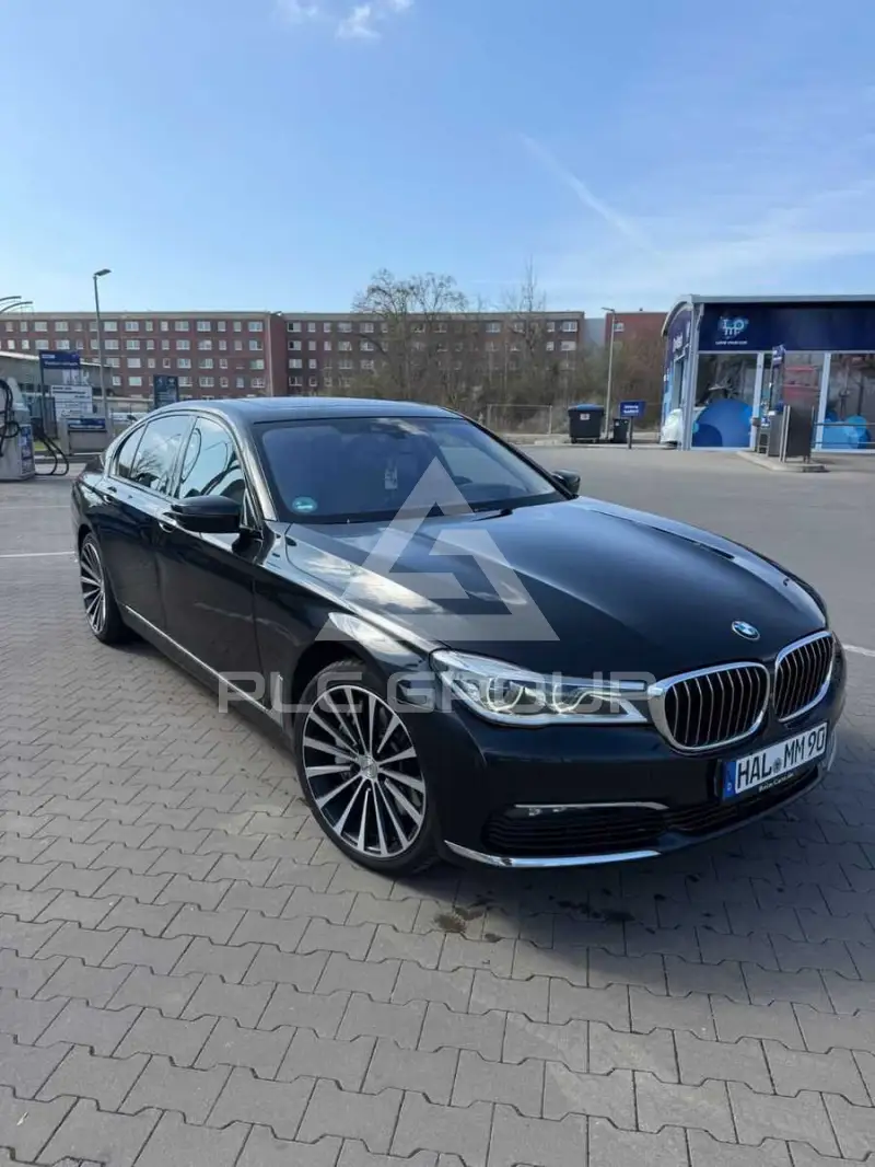2017 BMW 750