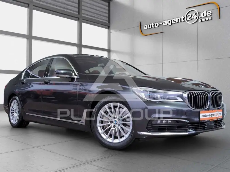 2017 BMW 750