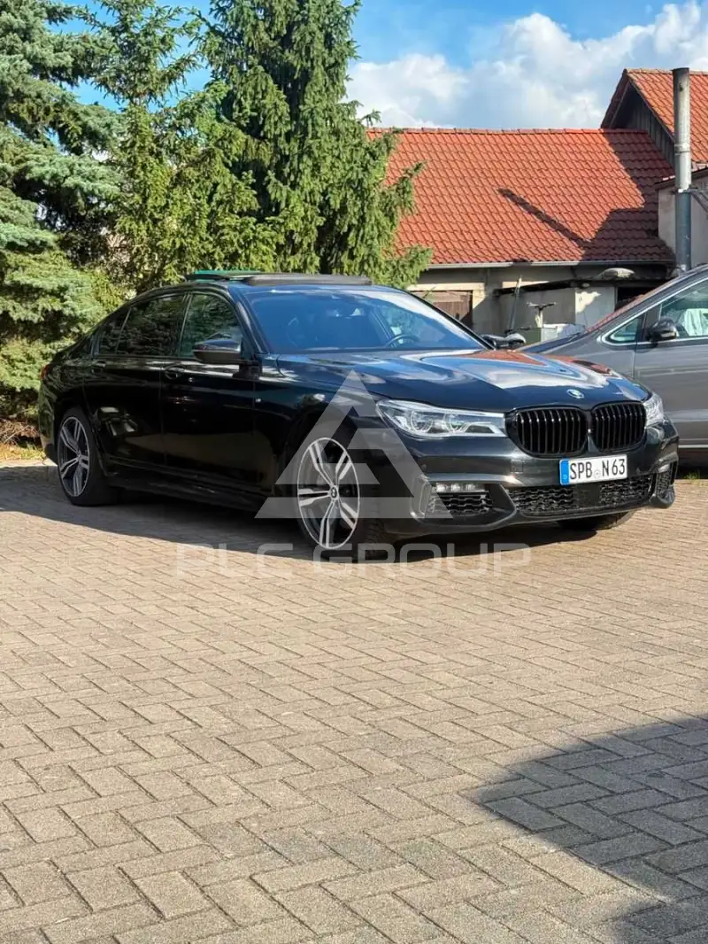 2017 BMW 750