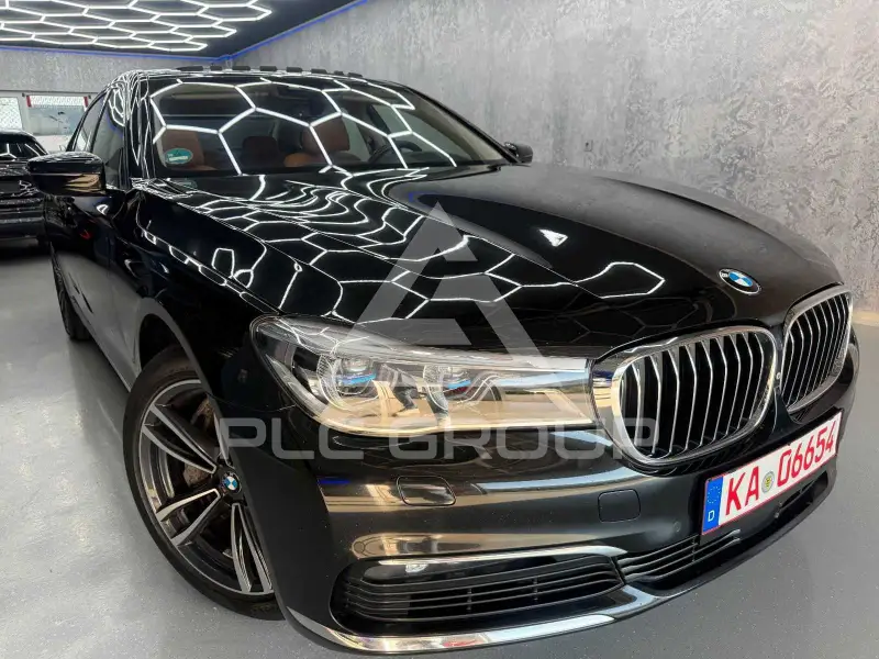 2017 BMW 750