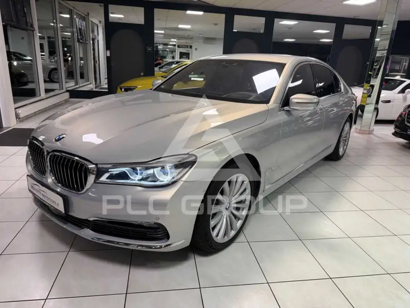 2017 BMW 750