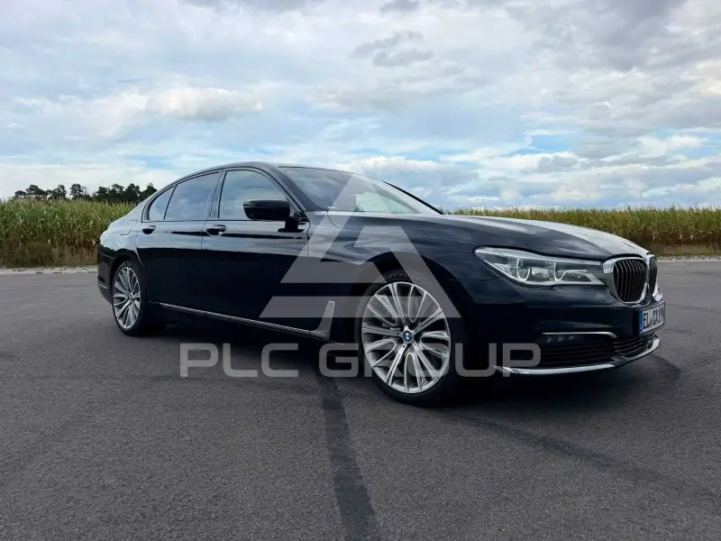 2017 BMW 750