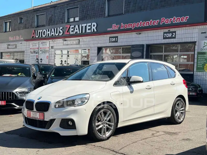 2017 BMW 225
