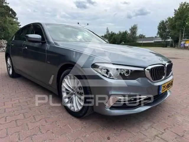 2017 BMW 525