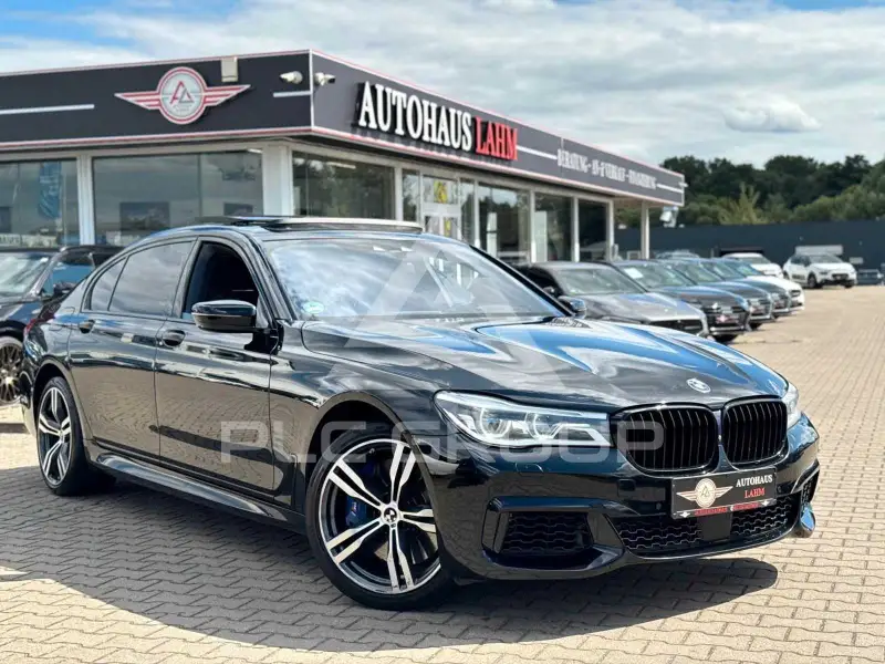 2017 BMW M7