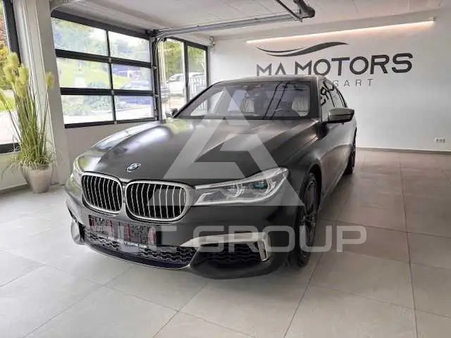 2017 BMW M7