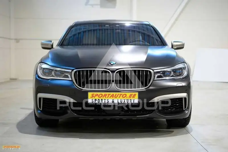 2017 BMW M7