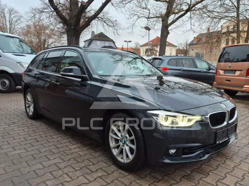 2017 BMW 318
