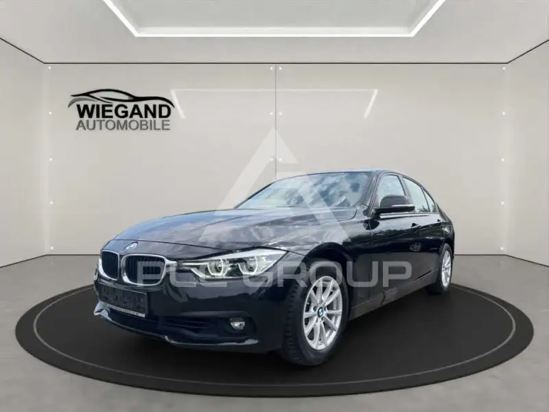 2017 BMW 318
