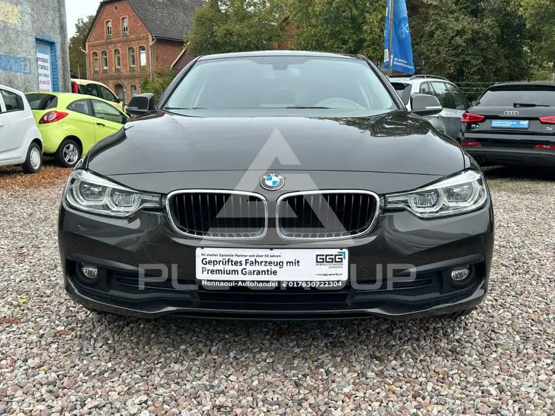 2017 BMW 318