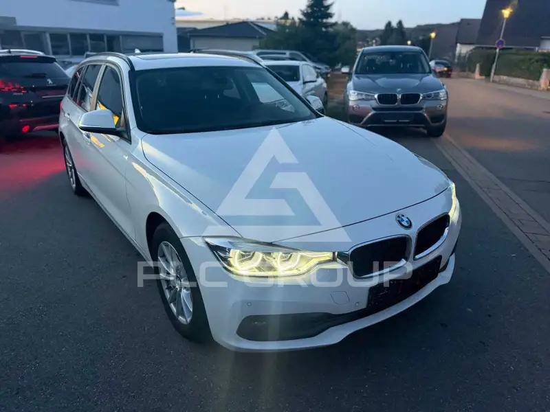 2017 BMW 318