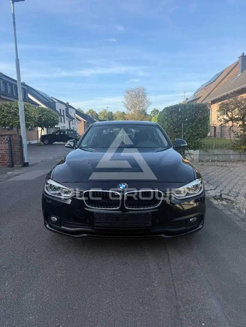 2017 BMW 318