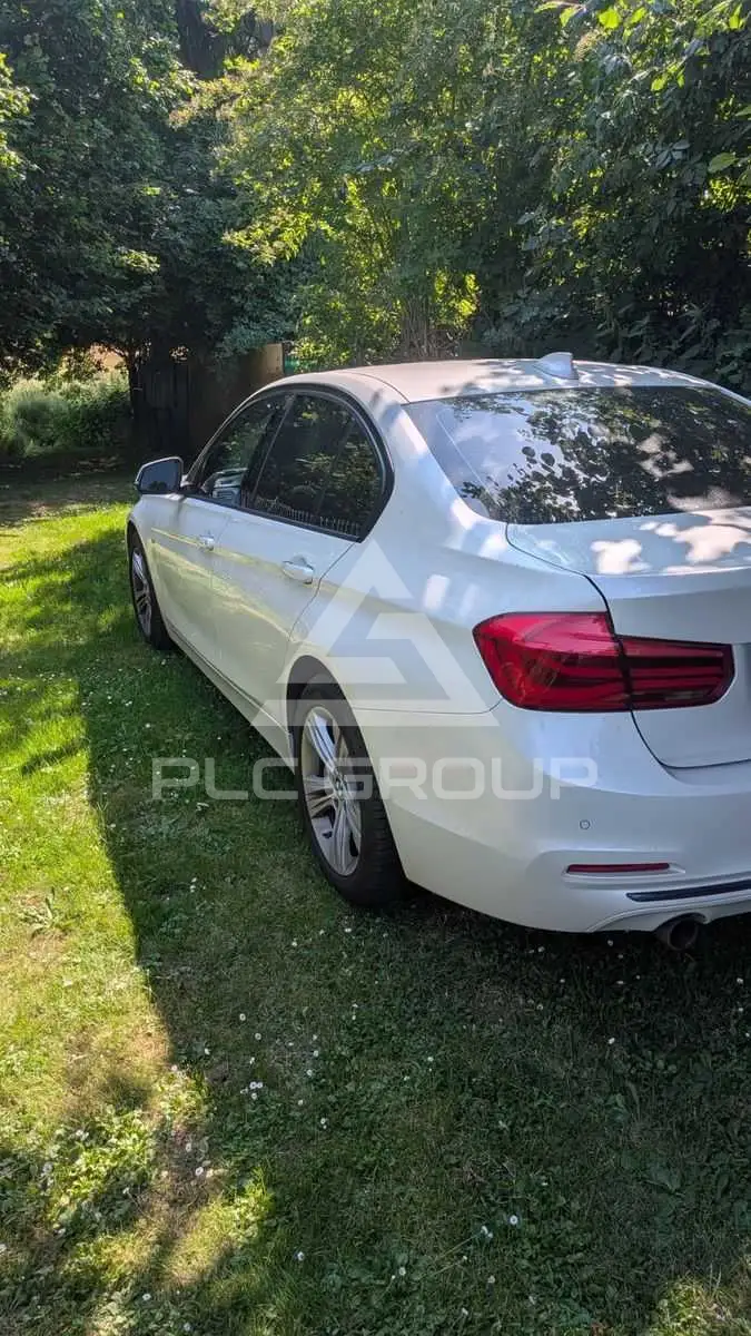 2017 BMW 318