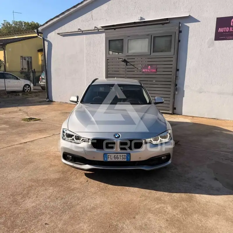 2017 BMW 318