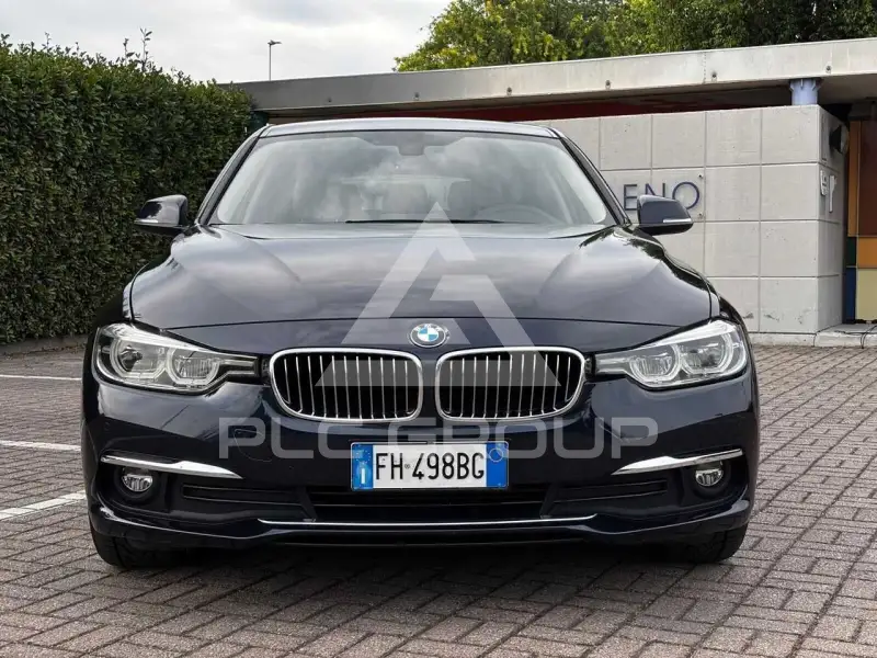 2017 BMW 318