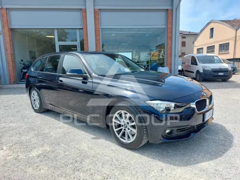 2017 BMW 318