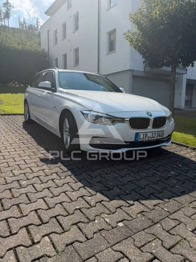 2017 BMW 318
