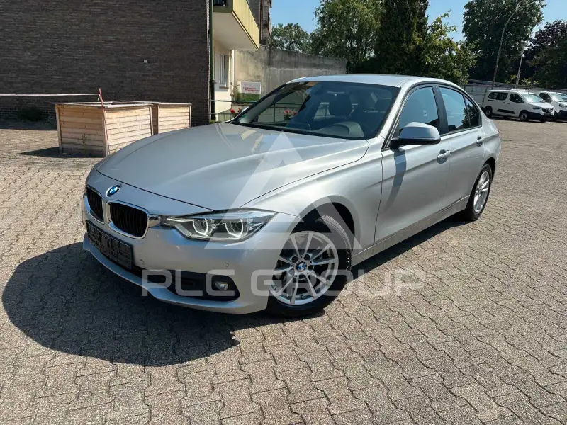 2017 BMW 318