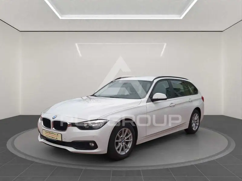 2017 BMW 318