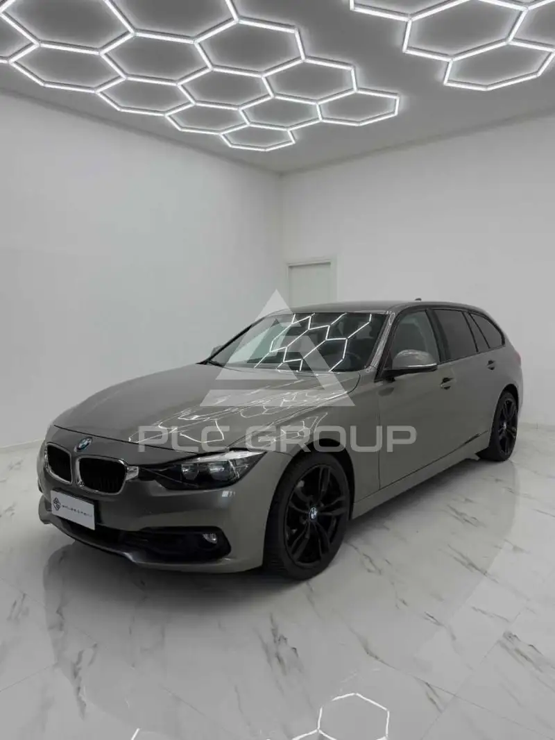 2017 BMW 318