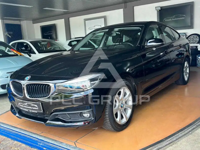 2017 BMW 318