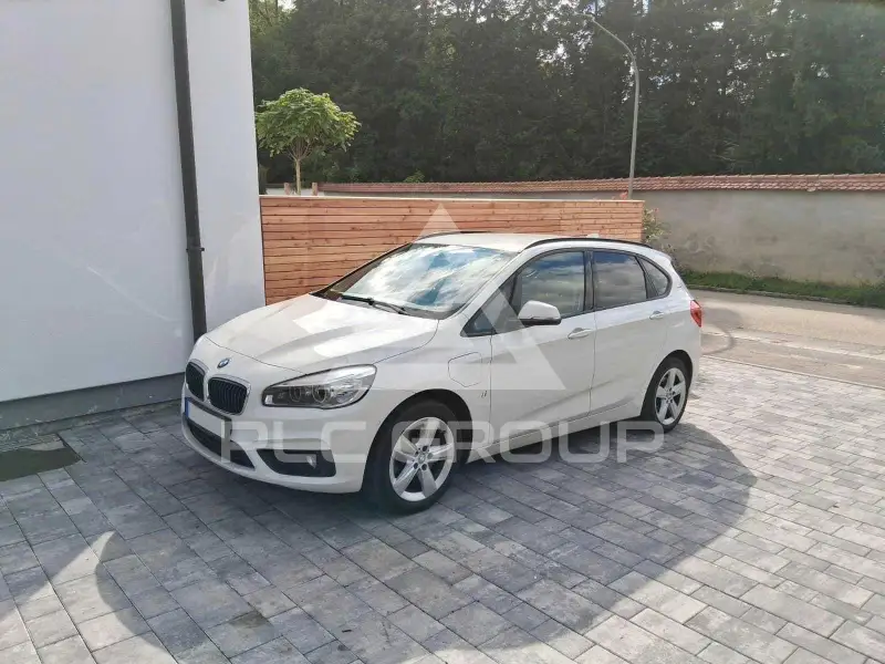 2017 BMW 225
