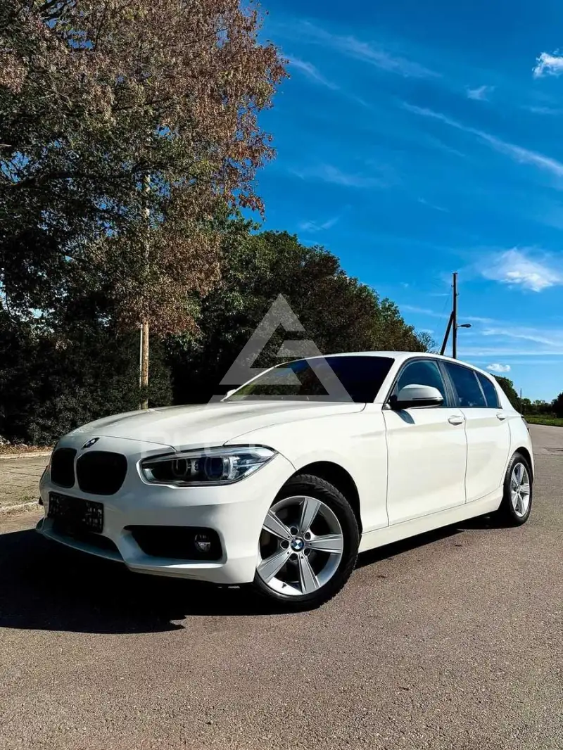 2017 BMW 120