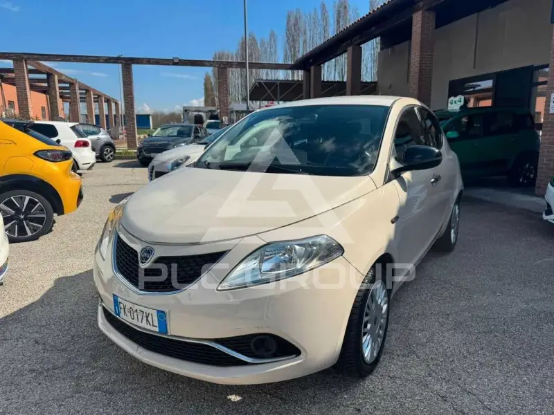 2017 Lancia YPSILON