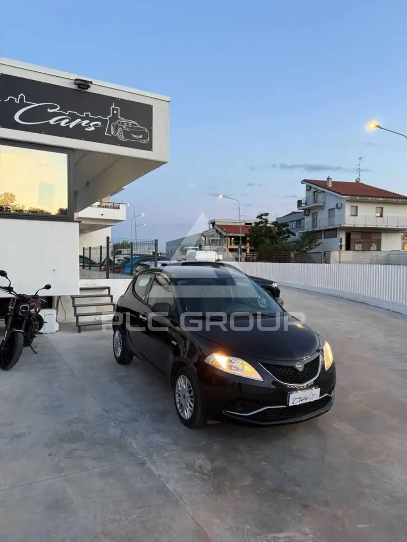 2017 Lancia YPSILON