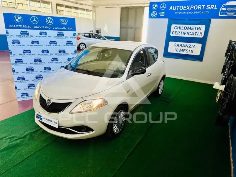 2017 Lancia YPSILON