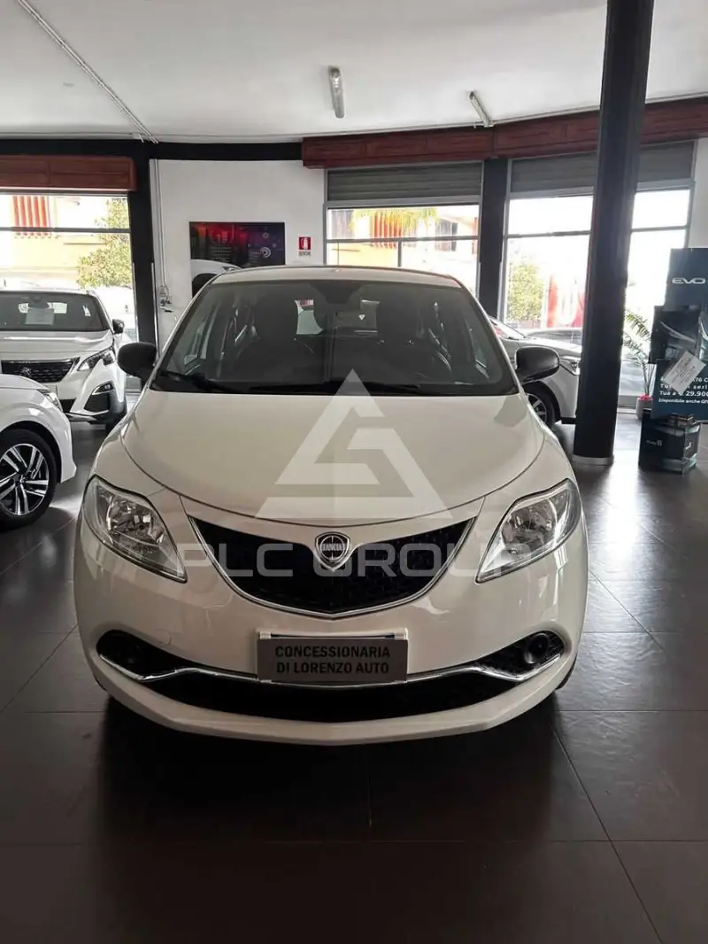 2017 Lancia YPSILON