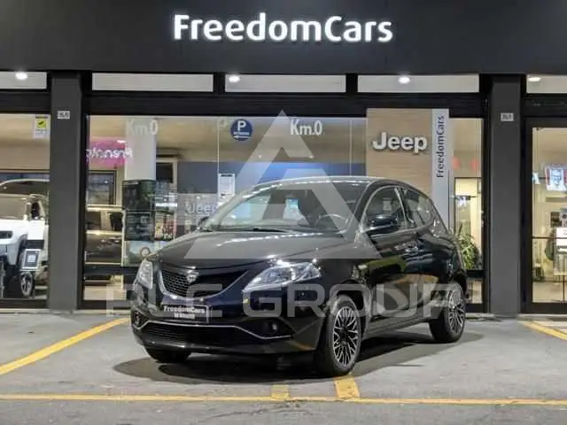 2017 Lancia YPSILON