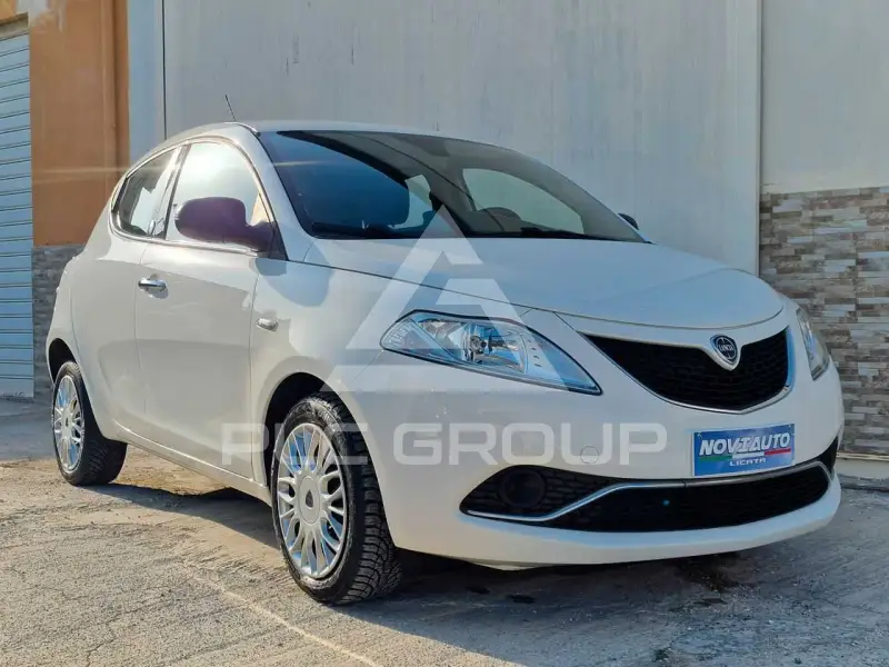 2017 Lancia YPSILON