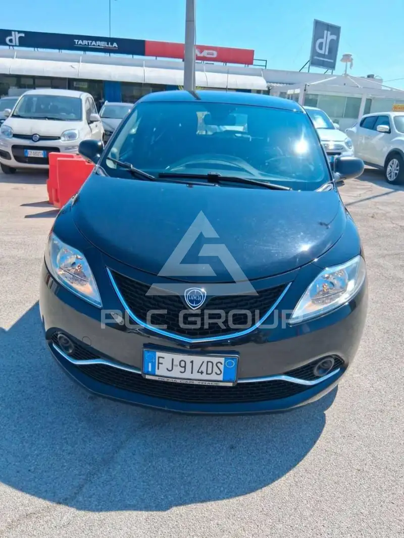 2017 Lancia YPSILON