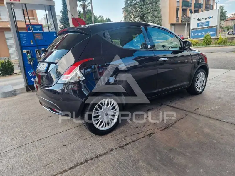 2017 Lancia YPSILON
