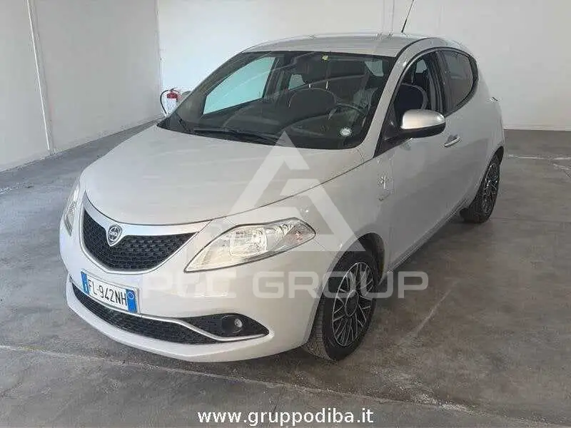 2017 Lancia YPSILON