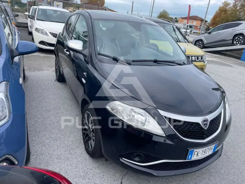 2017 Lancia YPSILON
