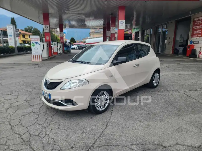 2017 Lancia YPSILON