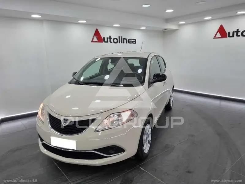 2017 Lancia YPSILON