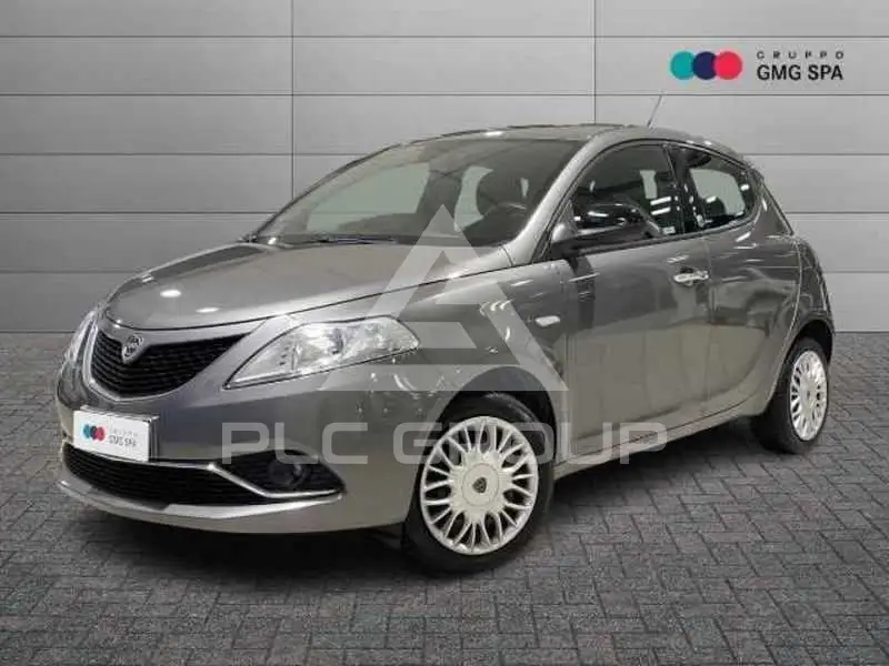 2017 Lancia YPSILON