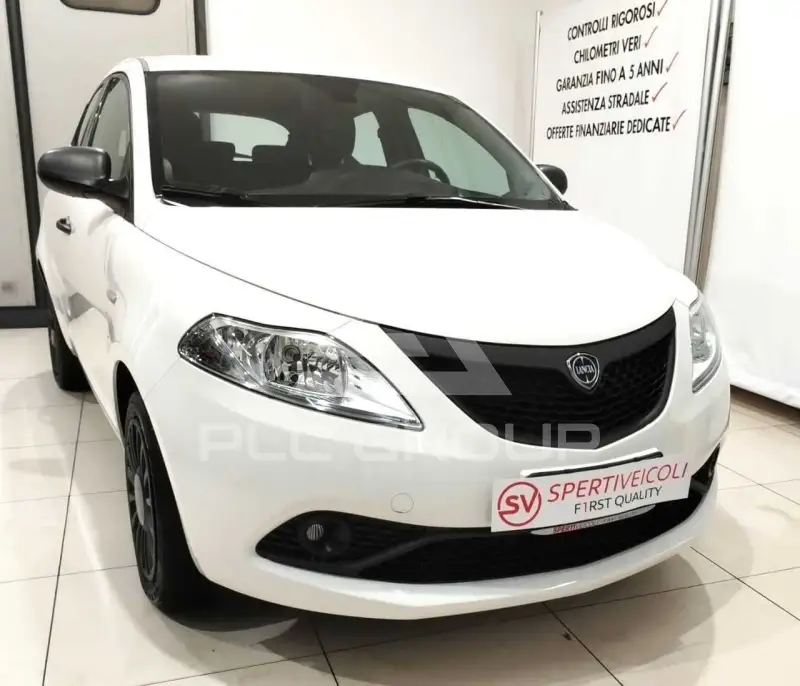 2017 Lancia YPSILON